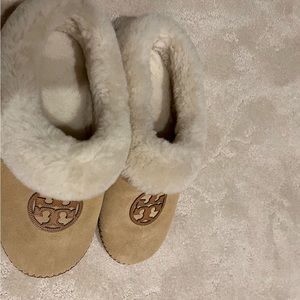 Tory Burch Coley shearling shade slippers
